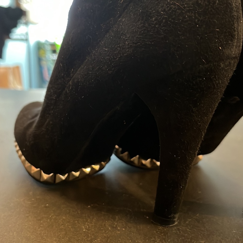 Stuart Weitzman Suede Booties With Silver Studs! - image 5